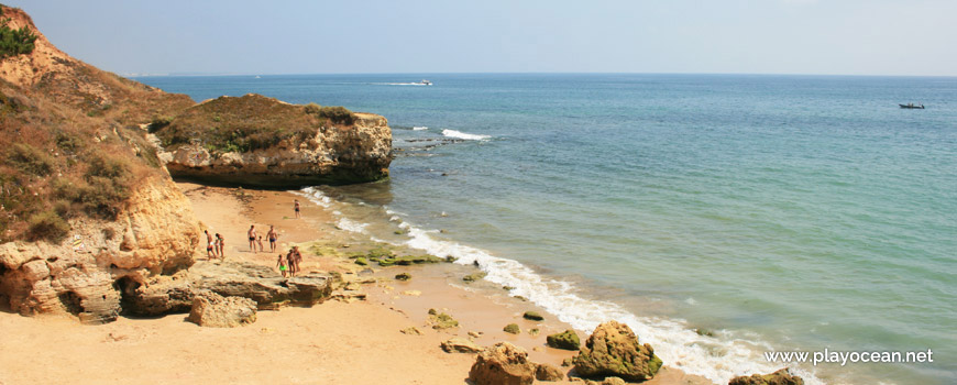 Nascente na Praia da Balaia (Leste)
