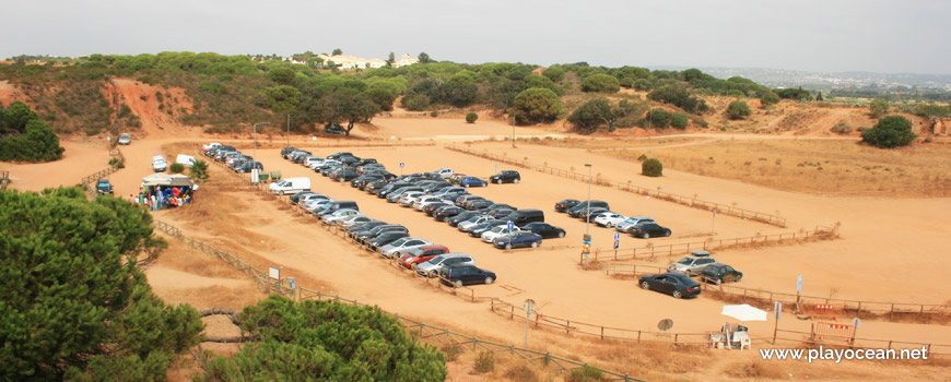 Parking of Praia da Rocha Baixinha (West) Beach