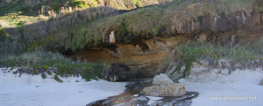 Fresh water at Praia das Águas Luxuosas Beach