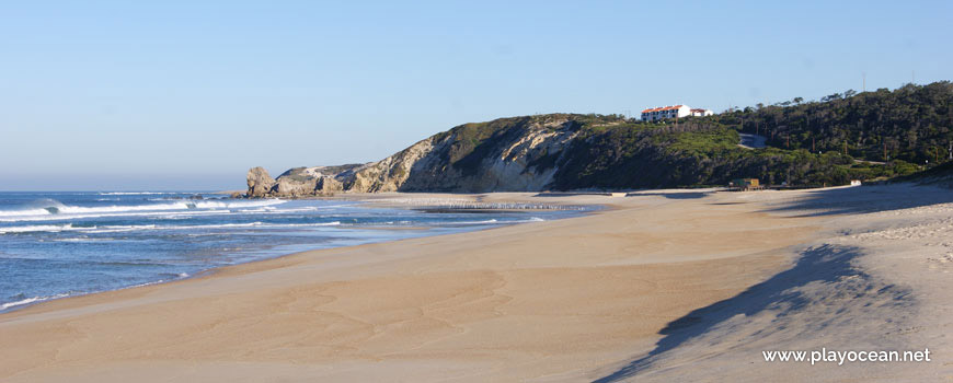 North of Praia de Paredes da Vitória Beach