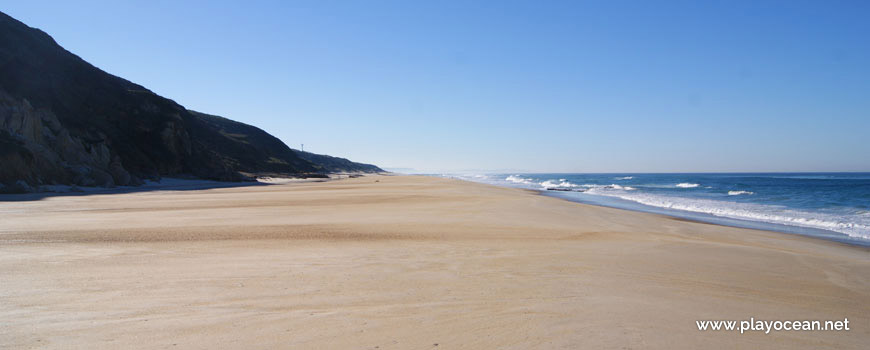 South of Praia de Vale Pardo Beach