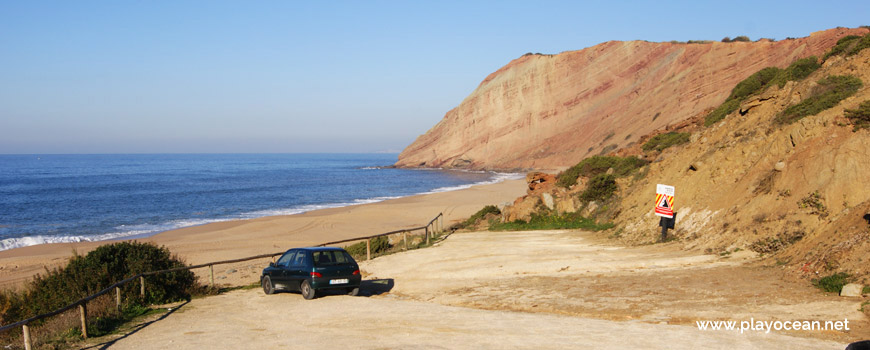 Parking at Praia da Gralha Beach