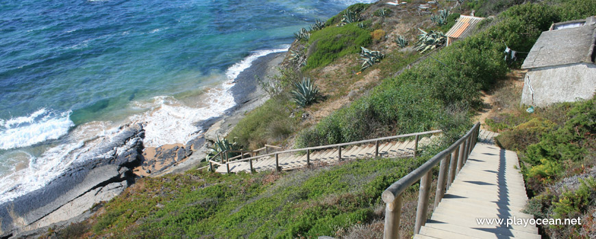 Acesso à Praia da Carreagem