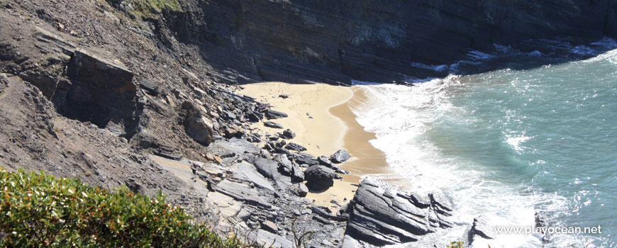 Praia da Esteveira Beach