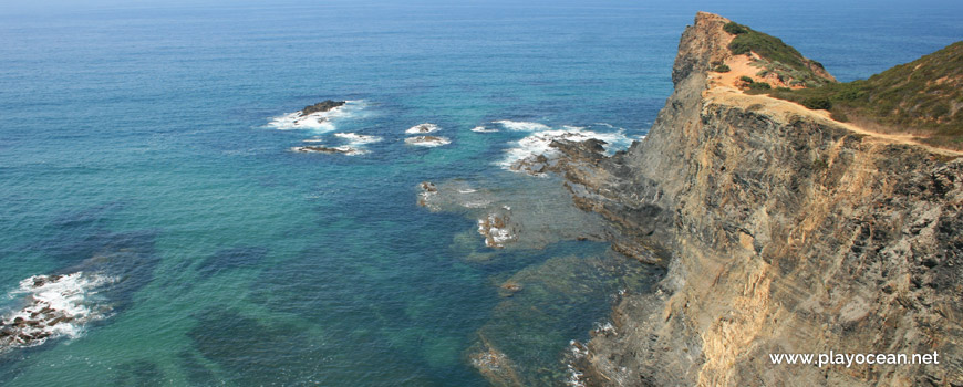 North at Praia da Quebrada Beach