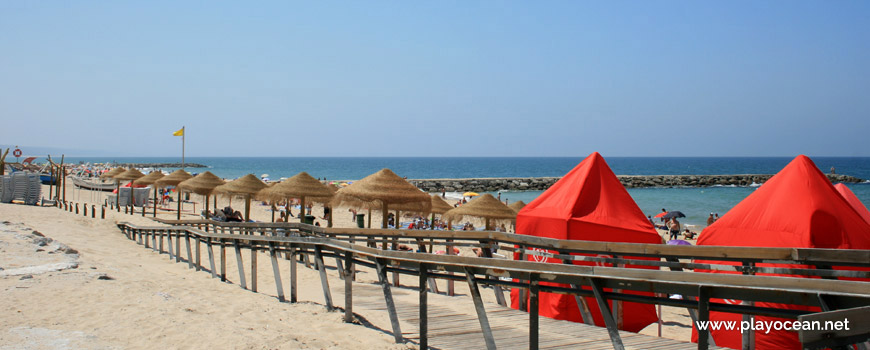 Praia do Dragão Vermelho Beach