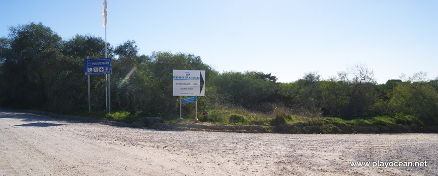 Crossroad, Praia do Infante Beach