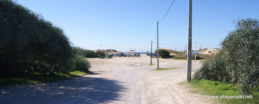 Access to Praia da Mata Beach