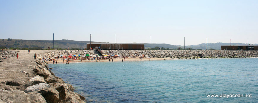 Praia do Norte Beach seawall