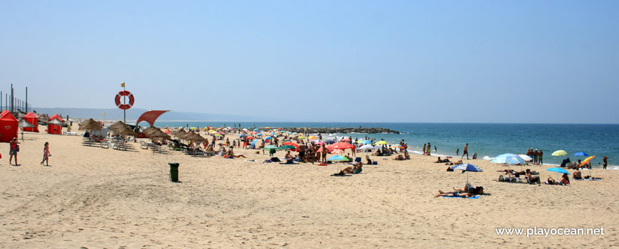 Praia Nova Beach and lifeguard