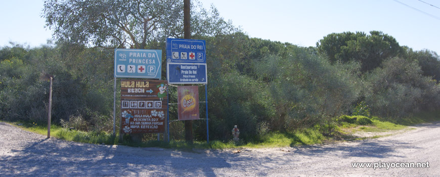 Crossroad, Praia da Princesa Beach