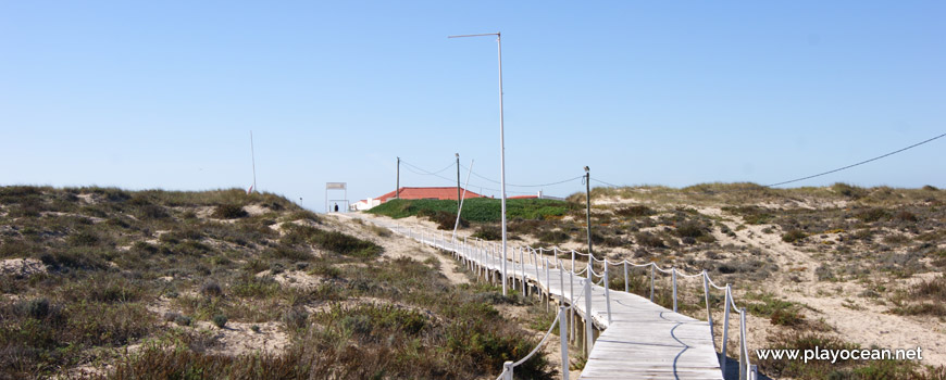 Access to Praia da Princesa Beach