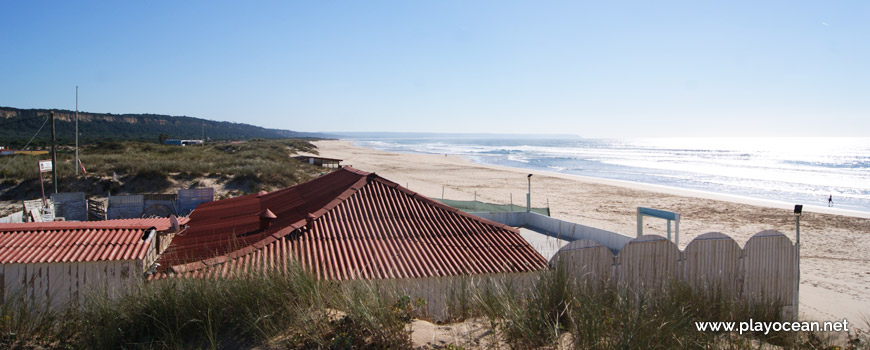 South of Praia da Princesa Beach