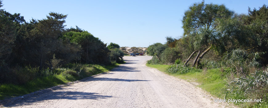 Access to Praia da Riviera Beach