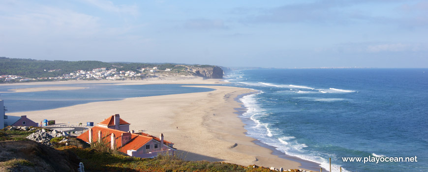 South of Praia do Mar Beach