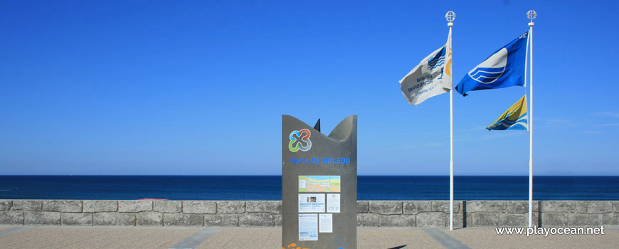 Praia de Moledo Beach, entrance
