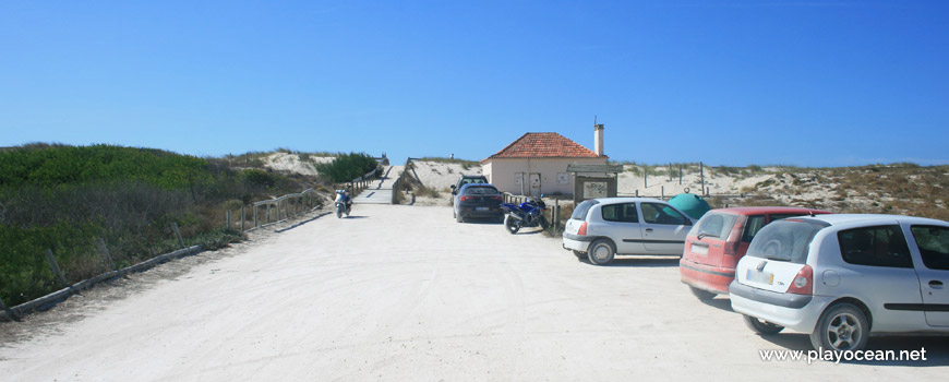 Entrance of Praia do Palheirão Beach