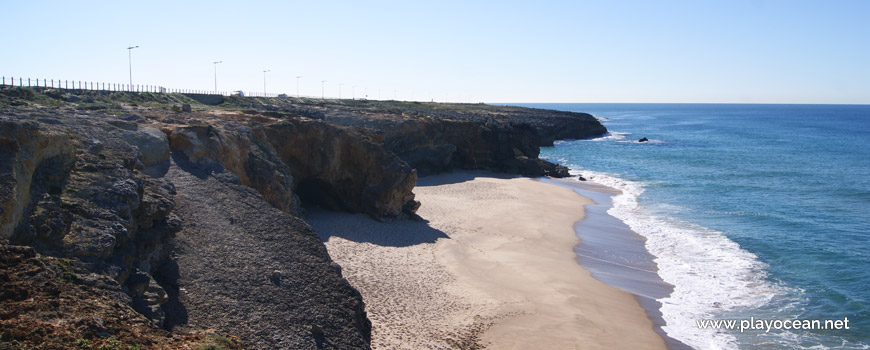 South of Praia da Arriba Beach 