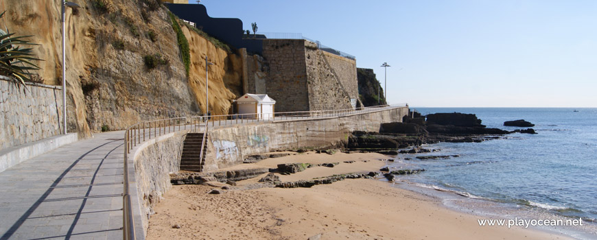 Access to Praia da Poça Beach