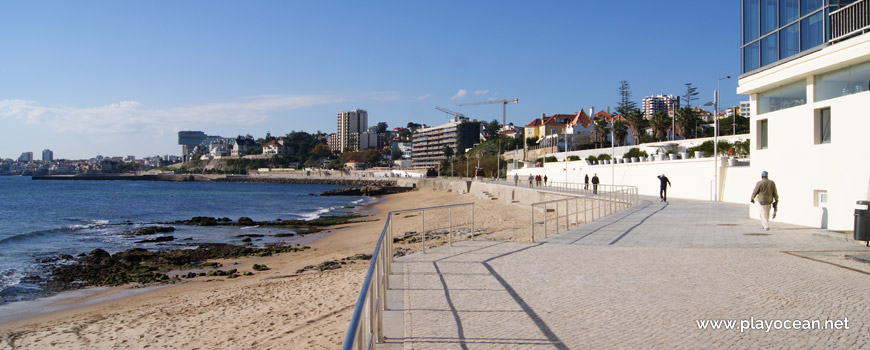 West part of Praia do Tamariz Beach