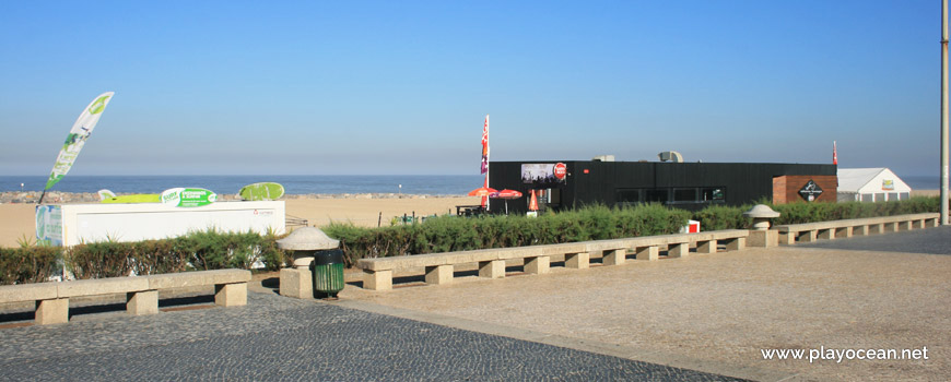 Bar, Praia da Baía Beach