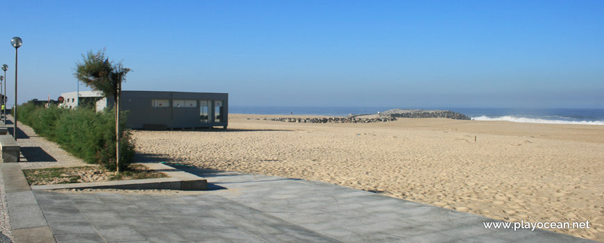 Pier of Praia da Frente Azul Beach