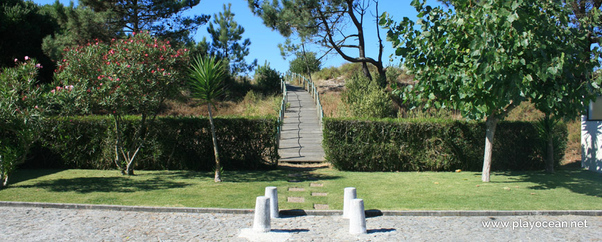 Access to Praia de Antas Beach