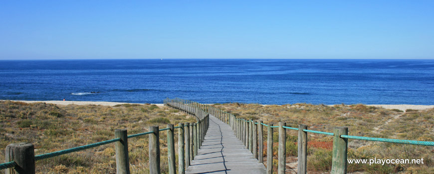 Passadiço na Praia de Belinho