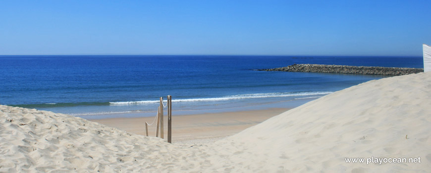 Entrance of Praia da Bonança Beach