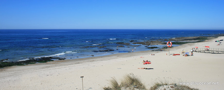 Praia de Cepães Beach