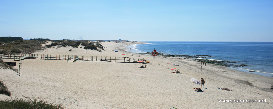 South of Praia de Cepães Beach