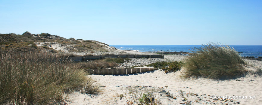 Infraestructure at Praia de Marinhas Beach