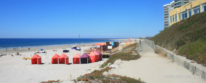 Barracks at Praia de Ofir Beach