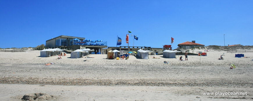 Concession at Praia de Suave Mar Beach