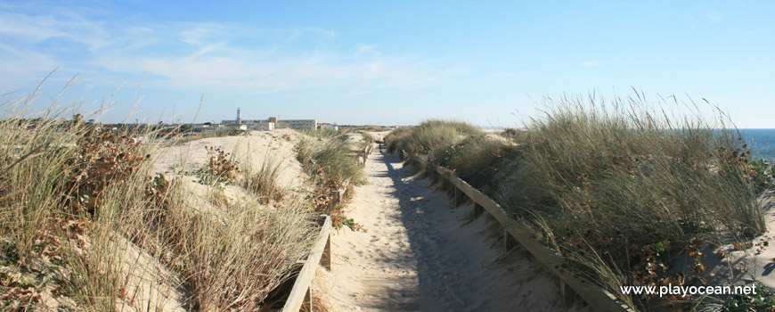 Walkway at Praia do Cabedelo (South) Beach