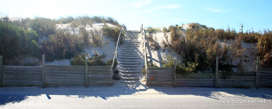 Escadas na Praia do Cabedelo (Sul)