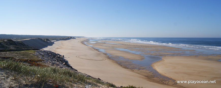 South at Praia da Leirosa Beach