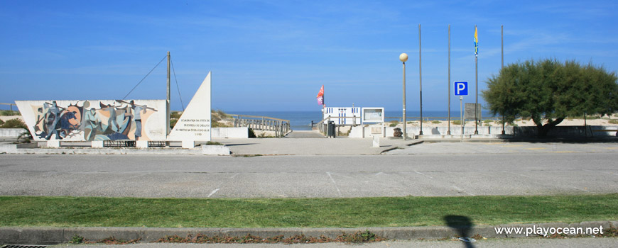 Entrance of Praia de Quiaios Beach