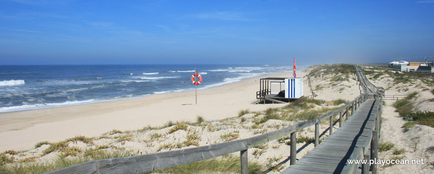 Walkways at Praia de Quiaios Beach