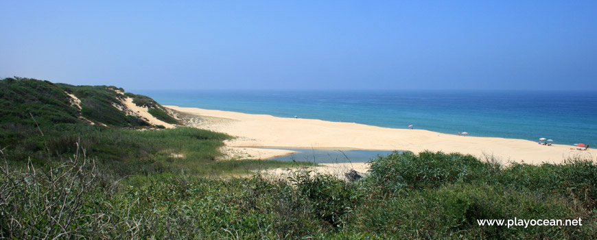 Fontainhas Stream, Praia da Aberta Nova Beach