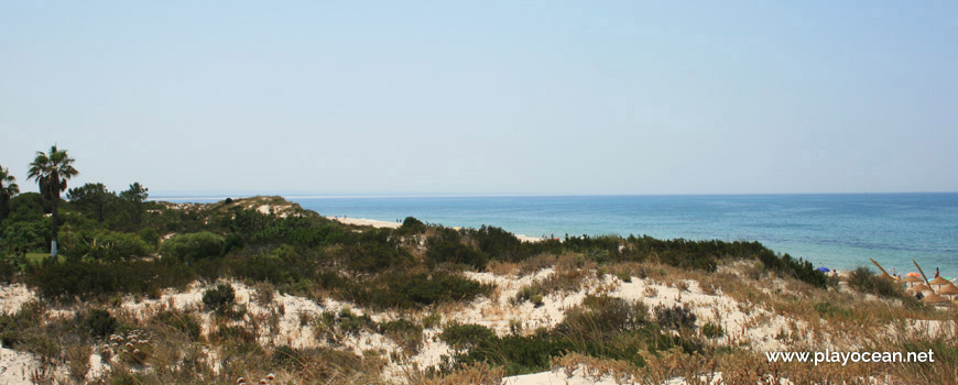 Dones of Praia Atlântica Beach