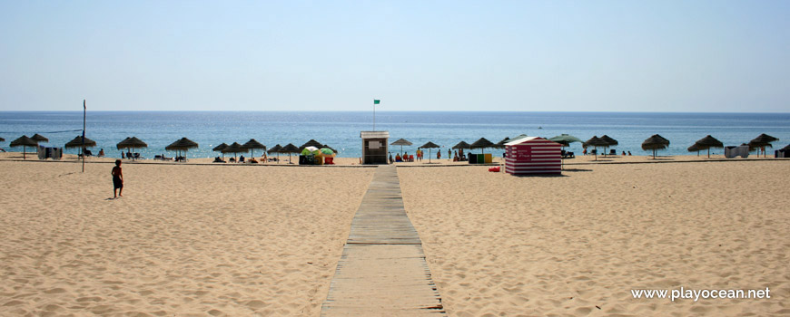 Acesso pedonal à Praia do Carvalhal