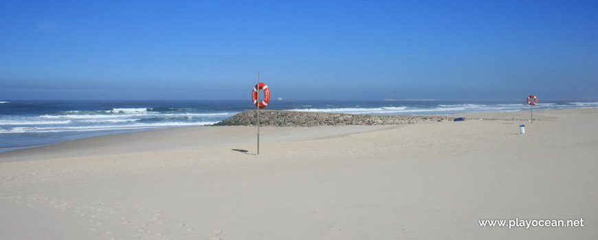 Lifeguarded area, Praia da Costa Nova Beach