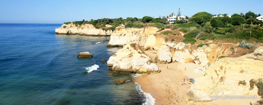 Oeste na Praia dos Beijinhos