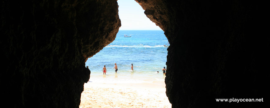 Acesso à Praia do Buraco