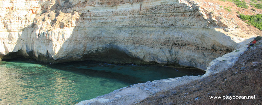 Praia da Cama da Vaca Beach