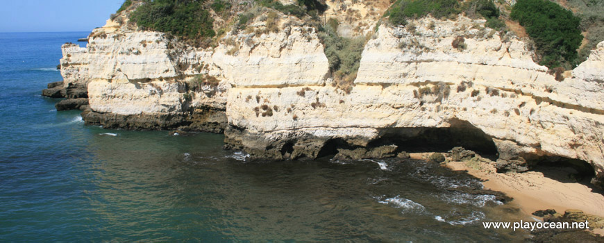 Cliff, Praia dos Cavalos Beach