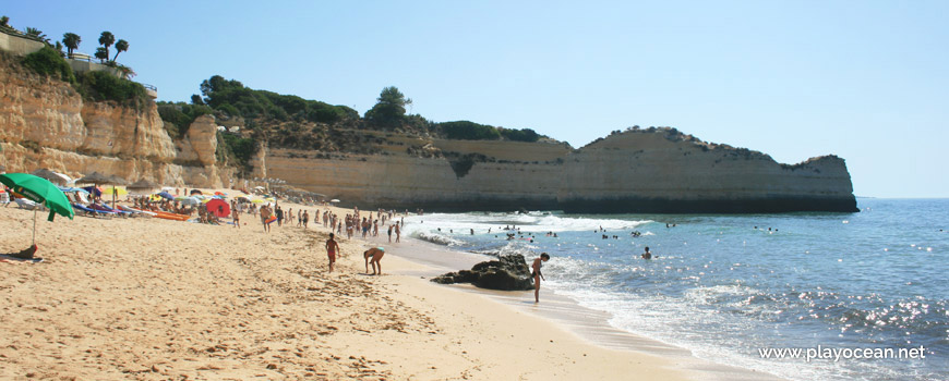 Beira-mar da Praia da Cova Redonda