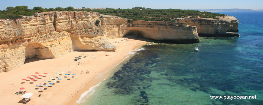 Praia da Malhada do Baraço Beach