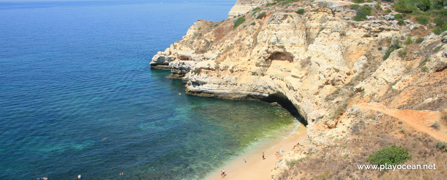 Águas na Praia do Paraíso